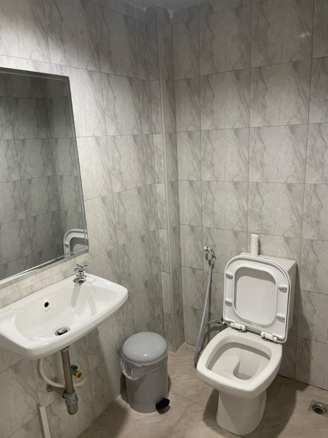 Happy Apple Guesthouse Pattaya Bagian luar foto